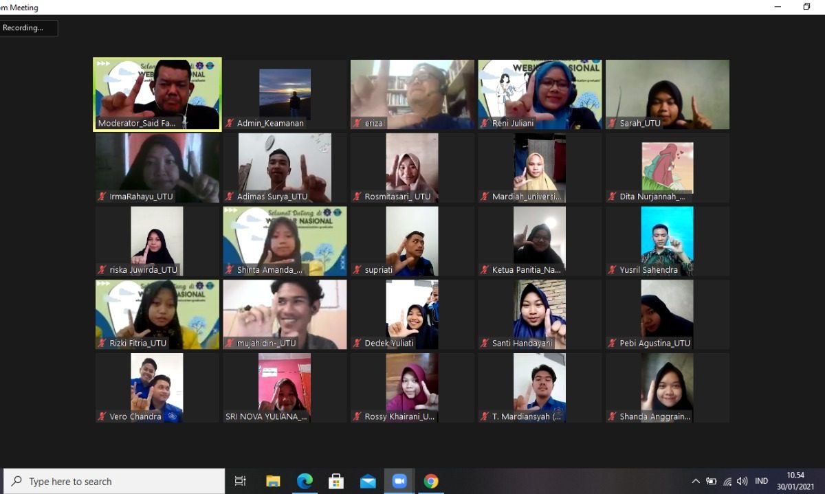 Peserta yang menghadiri Webinar Nasional Let’s Talk About Communication #1