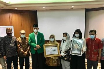 Unimal Beri Penghargaan Tertinggi untuk Gus Dur