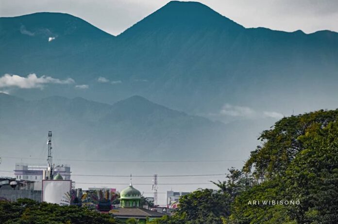 Gunung Gede Pangrango sangat cerah dan bersih