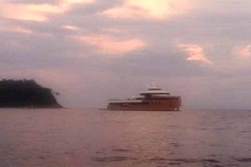 Kapal Asing tak dikenal merapat di Pulau Rusa, Lhoong, Aceh Besar (Foto: tribunenews)