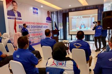 Teuku Rifki Harsya berbicara Zoom dengan seluruh ketua DPC Aceh, Pengurus DPD, dan Anggota DPRA serta DPRK