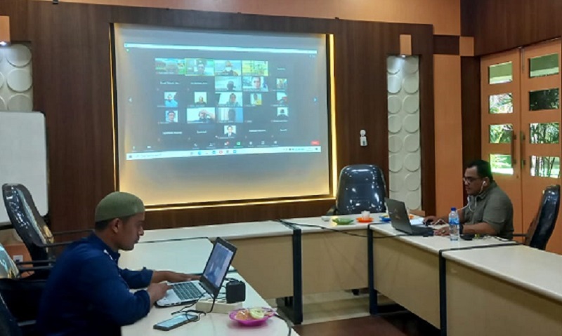 Sosialisasi Program Scale Up BUMDes untuk 215 Dosen Pendamping BUMDes yang diselenggarakan oleh DPMG Aceh bekerja sama dengan Pusmeptan Universitas Syiah Kuala, Senin (29/3/2021) melalui zoom meeting. [Foto: Ist.]
