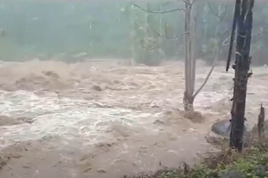 Banjir Luapan Sungai Rendam Desa Pudeng di Aceh Besar