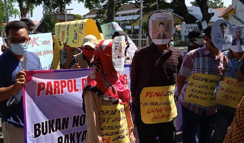 Aksi Demonstrasi di depan Pendopo Gubernur Aceh. (15/3/2021)