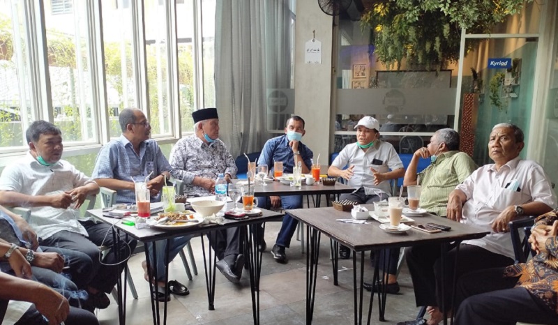 Konferensi pers bersama tokoh dan senior Partai Golkar Aceh di kyriad Muraya Hotel, kamis (25/3/2021).