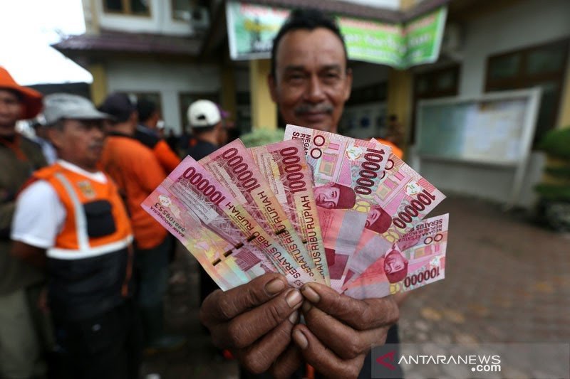 Penuhi Kebutuhan Ramadhan, Baitul Mal Sabang Salurkan Zakat Senif untuk 5.494 KK