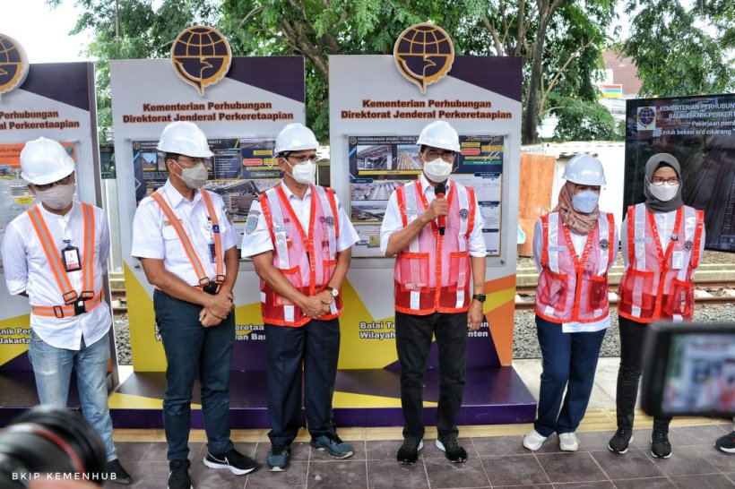 Menhub Komit Jadikan Kendaraan Listrik Kebutuhan Massal