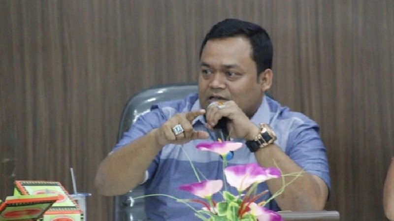 Anggota DPR Aceh, Asrizal H Asnawi. [Foto: Facebook]