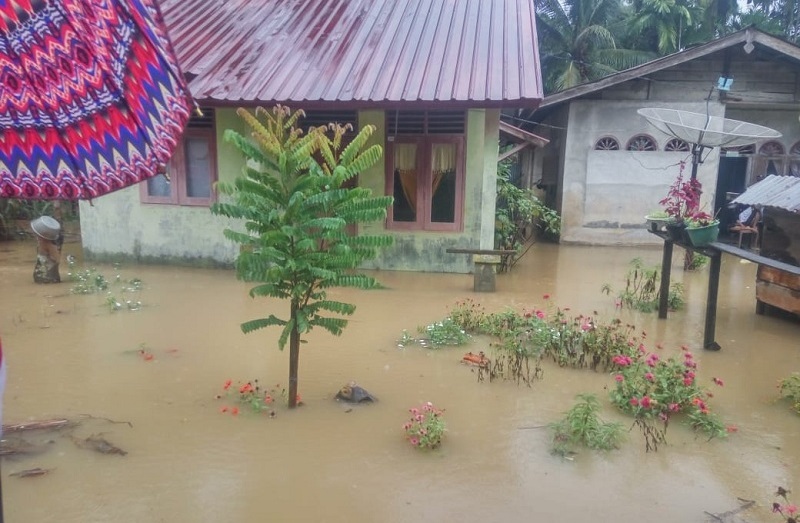 Banjir melanda Kabupaten Aceh Selatan. Foto: Dokumentasi BPBA.