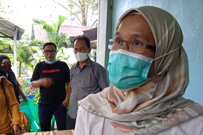 Ketua Relawan Perempuan untuk Kemanusian (RPuK) Aceh, Azriana. (Foto: Nukilan.id/AW)