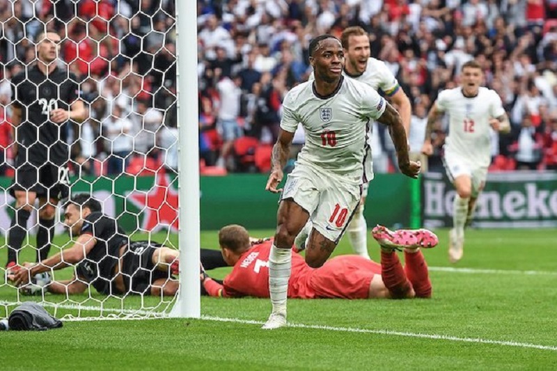elebrasi Raheem Sterling usai mencegak gol di laga Inggris vs Jerman, 16 besar Euro 2020 (c) AP Photo