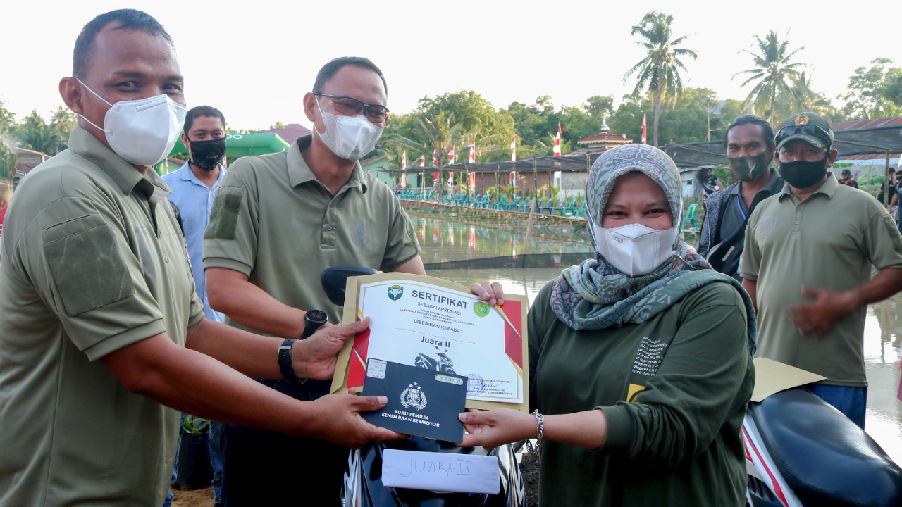 Pemancing Wanita Sabet Hadiah Motor Beat di Lomba Mancing Lilawangsa Produktif