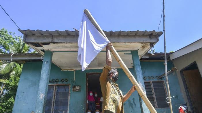 “Bendera Putih”, Cara Keren Malaysia Bantu Sesama Saat Pandemi