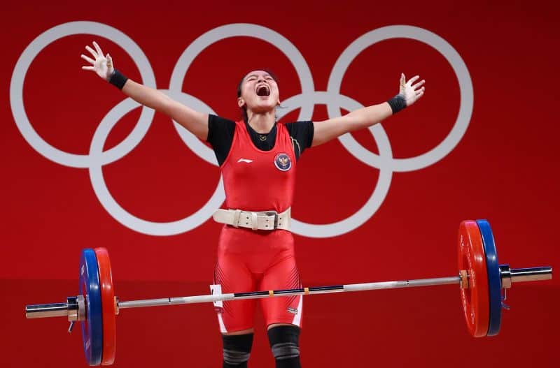 Windy Cantika Aisah sumbang medali bagi Indonesia di Olimpiade Tokyo 2020. (Foto: REUTERS/Edgard Garrido)