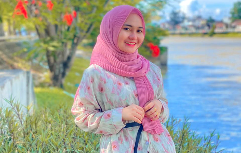 Penyanyi Terdiam Sepi dan Cinta Hanya Sekali, Nazia Marwiana. (foto: Istimewa)