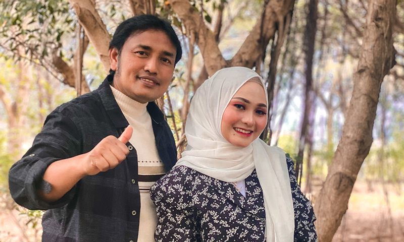 Penyanyi Ramlan Yahya dan Nazia Marwiana. (Foto: Ist)