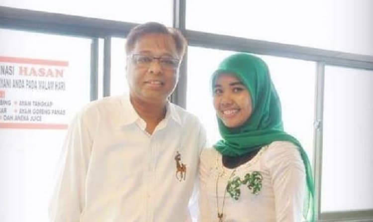 Fadliana Surya atau Lily bersama Perdana Menteri Malaysia ke-9, Datuk Sri Ismail Sabri bin Yaakob. (Foto: Ist)