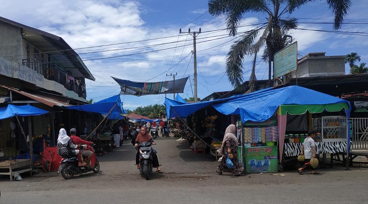 Pasar tradisional Kecamatan Simpang Kiri, Kota Subulussalam. (Foto: Ist)