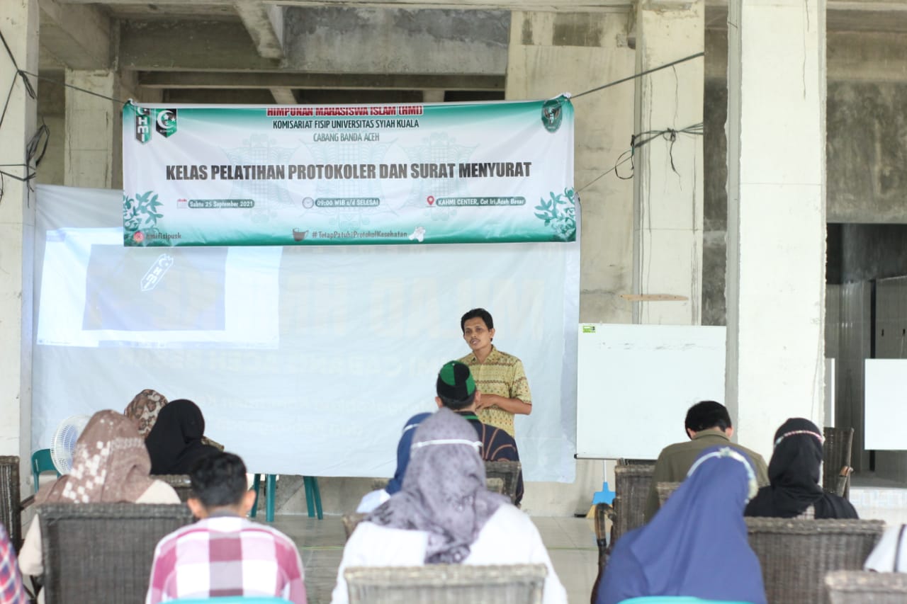 HMI Komisariat FISIP USK Gelar Kelas Pelatihan Protokoler dan Surat Menyurat