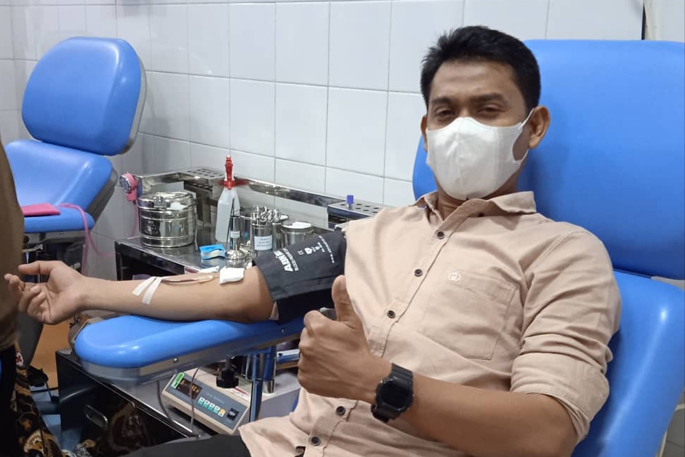 Mantan Ketua KSR PMI Kota Banda Aceh dan Pendonor darah sukarela ke-40 kali, Faizin, S.H, yang juga berprofesi sebagai Advokat/Pengacara. (Foto: Ist)