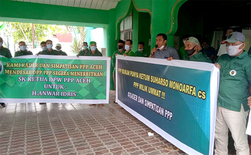 Aksi Simpatisan dan Kader Partai PPP Aceh. (Foto: Nukilam/irfan)