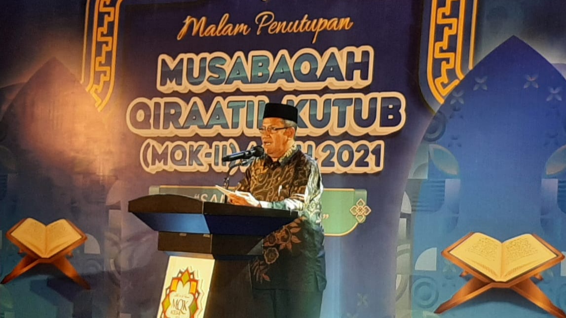 Staf Ahli Gubernur Aceh bidang keistimewaan, sumber daya manusia dan hubungan kerjasama, Drs. Bukhari, MM. (Foto: Nukilan/Hadiansyah)