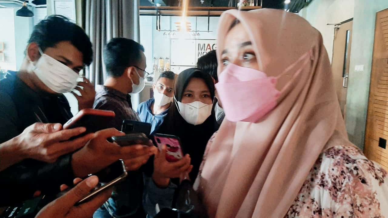 Anggota Komisi I DPR Aceh, Darwati A. Gani, (Foto: Nukilan/Hadiansyah)