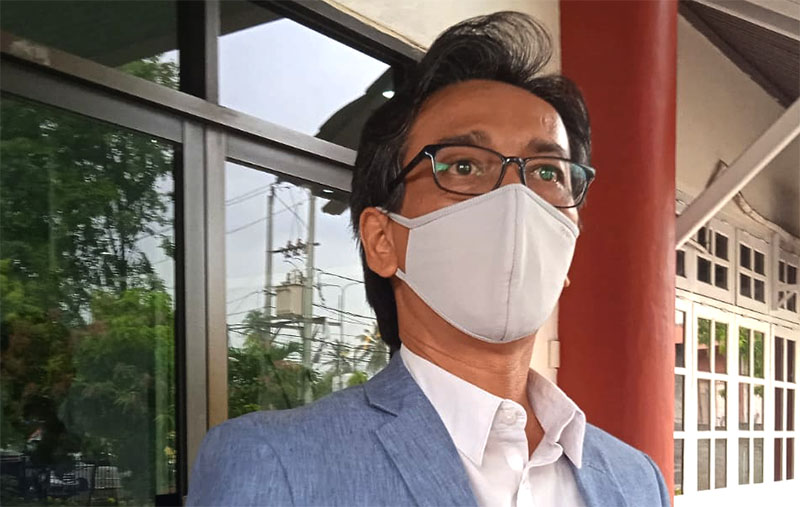 Teuku Irwan Djohan Selepas diperiksa KPK di Banda Aceh. (Foto: Irfan/Nukilan.id)