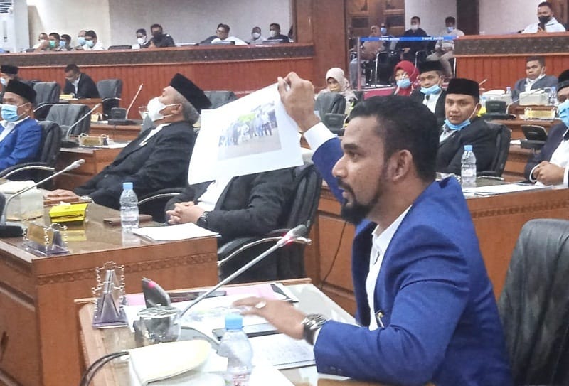 Sidang Paripurna, Iskandar Usman Alfarlaky (Foto: Irfan/Nukilan)