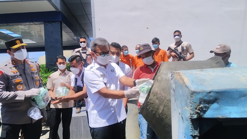 BNNP Aceh Musnahkan 31 Kg Sabu dan 153 Kg Ganja