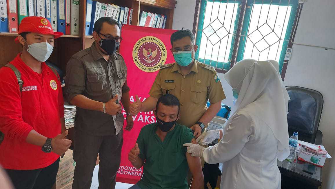 BIN Gelar Vaksinasi Di Gampong Blang Keutumba Bireuen