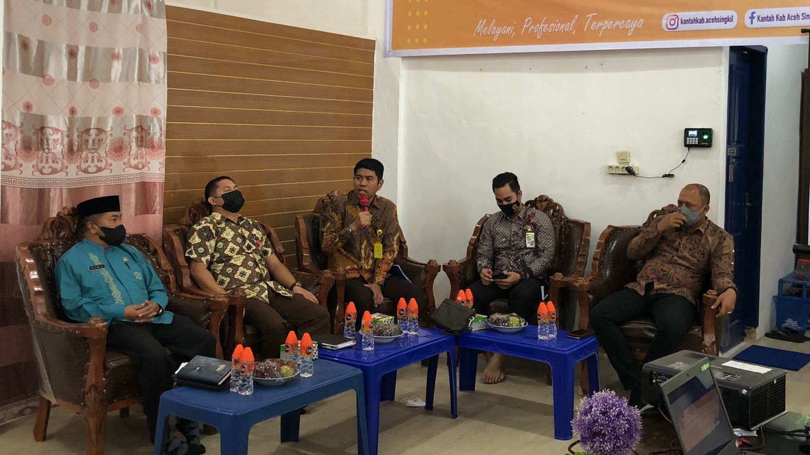 Foto ketiga dari kiri: Kepala Kantor Pertanahan Aceh Singkil, Muhammad Reza, ST, M.Si