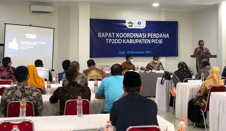 Kantor Perwakilan Bank Indonesia Provinsi Aceh bersama dengan Pemkab Pidie yang diwakili Sekda dan Jajaran Kepala Dinas melakukan Rapat Koordinasi Perdana TP2DD Kabupaten Pidie, Kamis (18/11/2021). Foto: Ist
