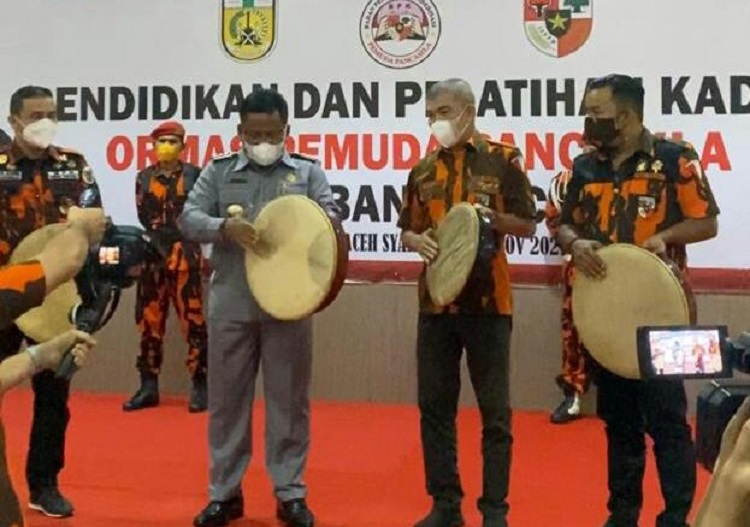Pembukaan Diklat MPC PP Kota Banda Aceh ditandai dengan pemukulan Rapai, (Foto: Dok.Ist)