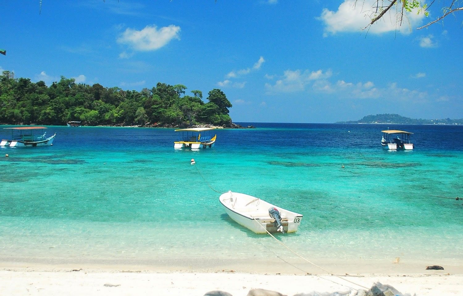 Pantai Iboih pulau weh (Foto: Pedomanwisata)