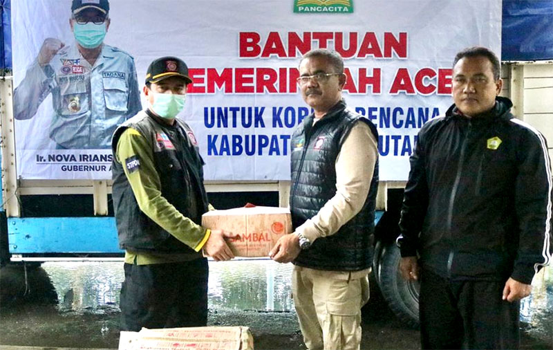 Dinas Sosial Aceh salurkan bantuan masa panik untuk korban banjir. (Foto: Dinsos)