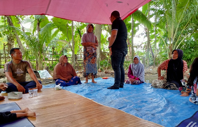 Fachrul Razi dan SPMA Bantu Korban Kebakaran di Kluet Utara Aceh Selatan (Foto: Dok.Ist)
