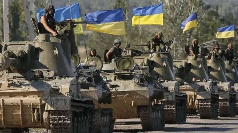 Pergerakan armada tank militer Ukraina ke perbatasan Rusia (Foto: moderndiplomacy.eu)