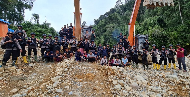 Sat Reskrim Polres Pidie Tangkap 11 Pelaku Illegal Mining, 2 Ekskavator ikut Diamankan (Foto: Dok.Ist)