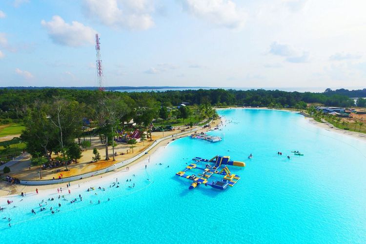 Tempat wisata bernama Crystal Lagoon di Chill Cove, Treasure Bay Bintan, Kabupaten Bintan, Kepulauan Riau (dok. Facebook Treasure Bintan).