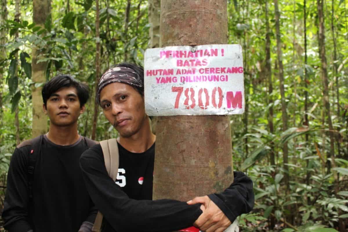 Pemuda adat To Cerekeng membentuk Lembaga yang disebut Wija To Cerekeng (WTC) yang salah satu fungsinya melakukan patrol menjaga hutan. Foto: Perkumpulan Wallacea/Mongabay Indonesia