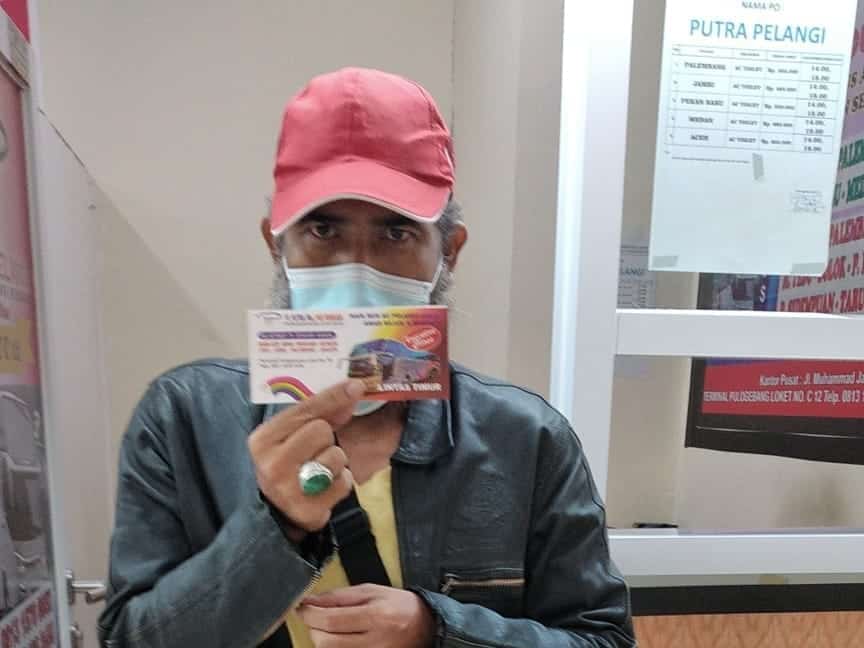 Iskandar saat berada di terminal bus Pulo Gebang, Jakarta Timur, Rabu, 23 Maret 2022. (Foto: Humas BPPA)