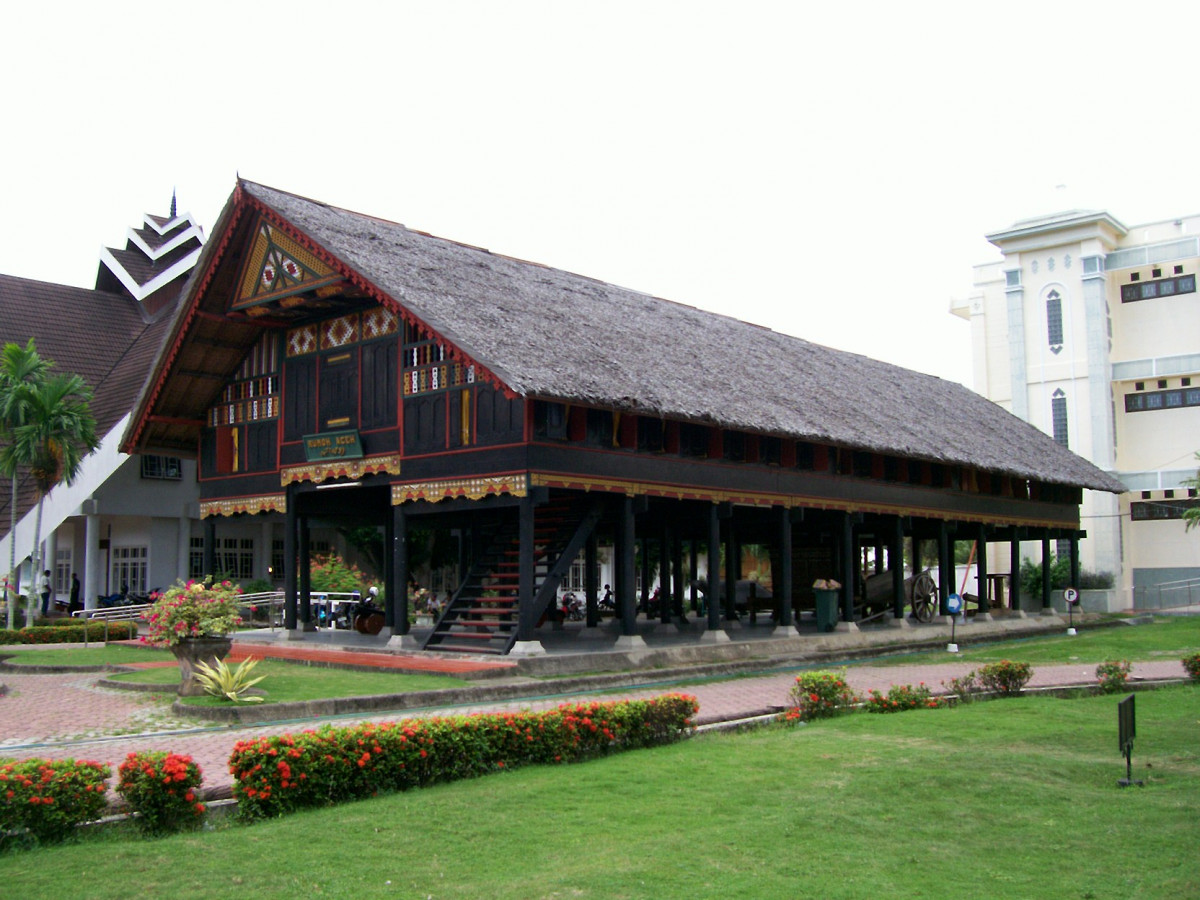 Rumoh Aceh @ Commons Wikimedia