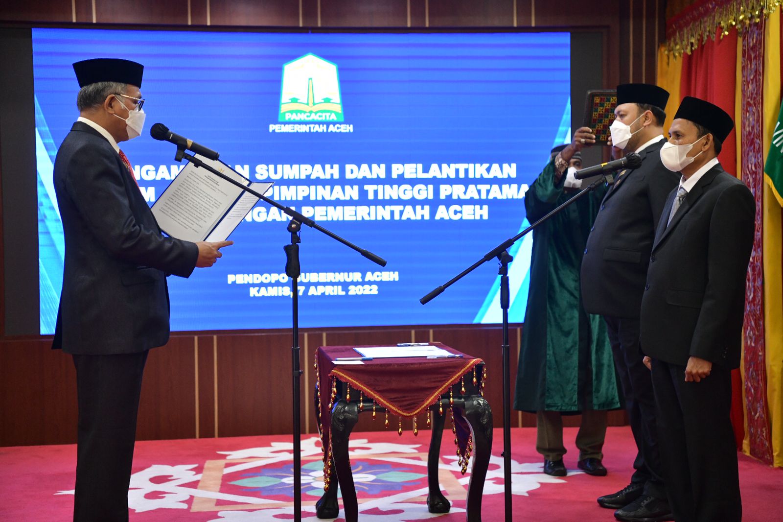 Nova Lantik Kepala DPMG dan Kepala Biro PBJ