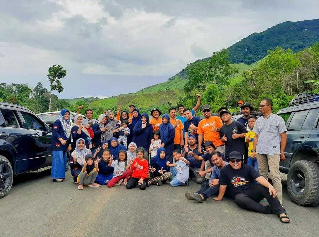 Komunitas otomotif Vitara Escudo Sidekick (VES) Atjeh Tanah Rencong. (Foto: Dok.Ist)
