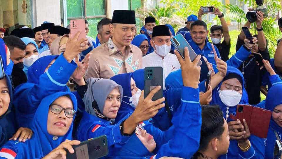 AHY Disambut Meriah Setiba di Bandara Sultan Iskandar Muda