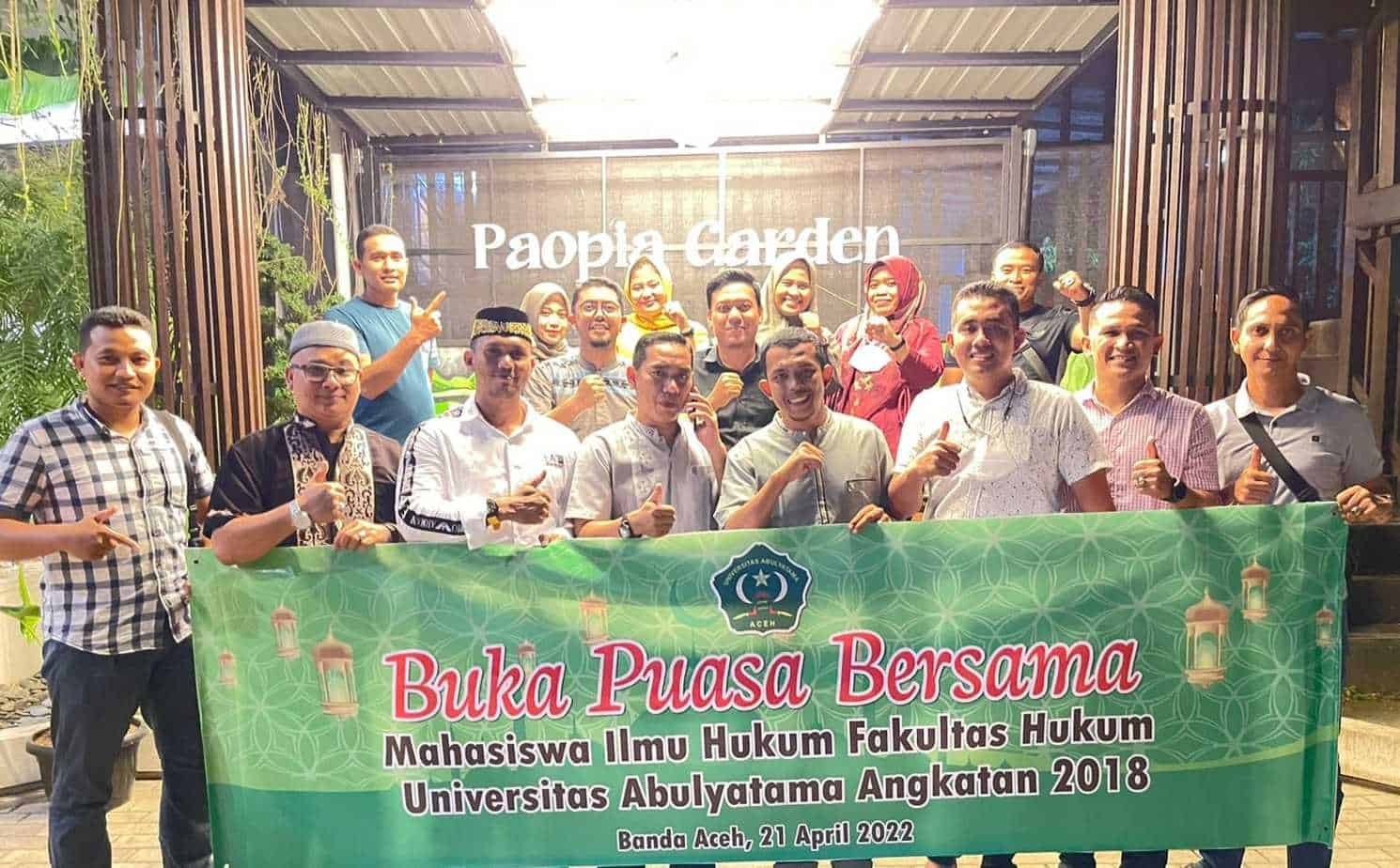 Mahasiswa Angkatan 2018 Fakultas Hukum Universitas Abulyatama (Unaya) menggelar buka puasa bersama, Kamis (21/4/2022). Foto: Ist.