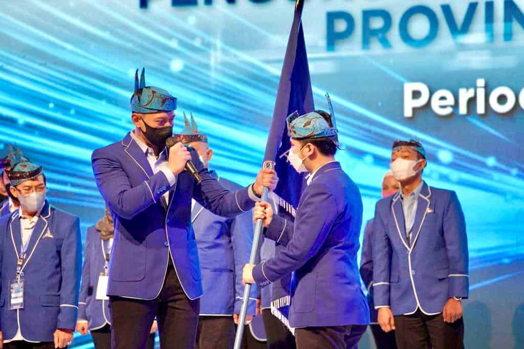Putra Gubernur Khofifah dan Ketua DPD La Nyalla Hingga 10 Kepala Daerah Gabung Demokrat Jatim