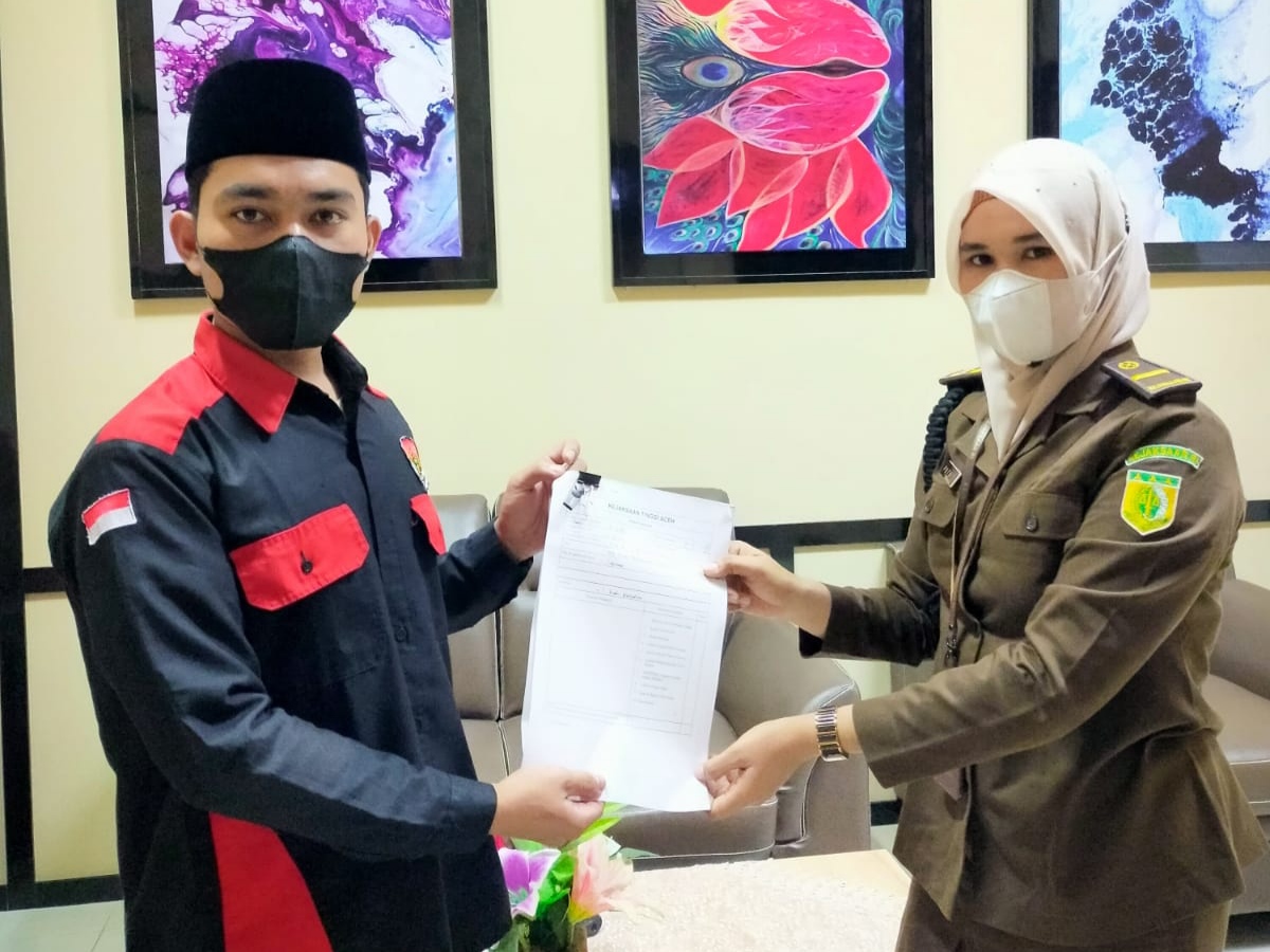 DPD ALAMP AKSI Serahkan Data dan Laporan Kendaraan Dinas Aceh ke Kejati