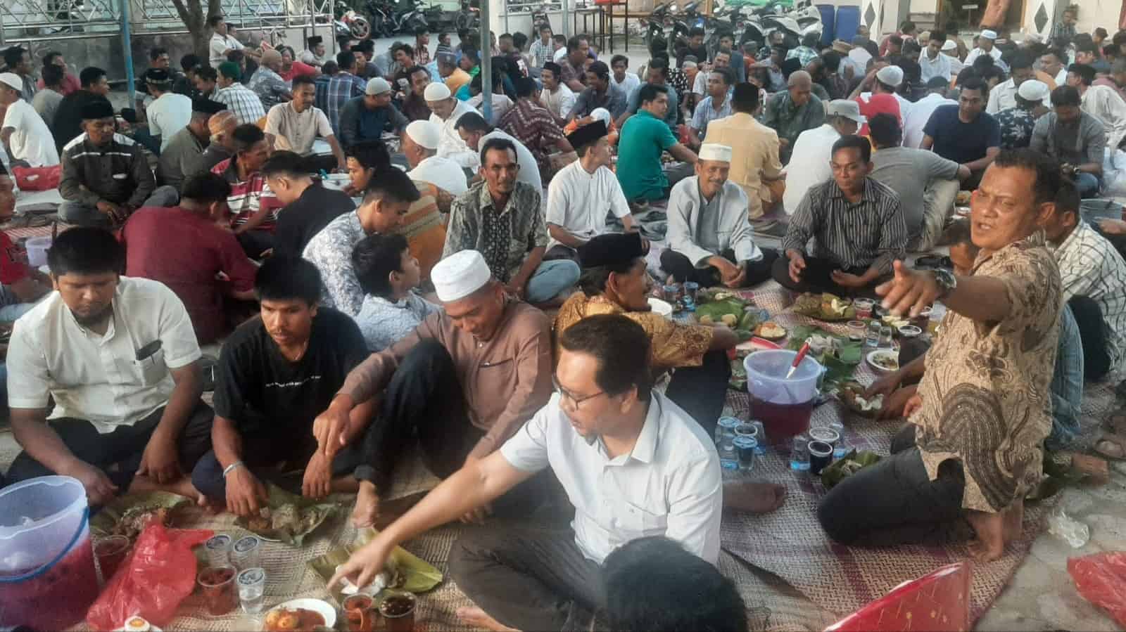 Warga Tanjong Selamat Aceh Besar Gelar Buka Puasa Bersama